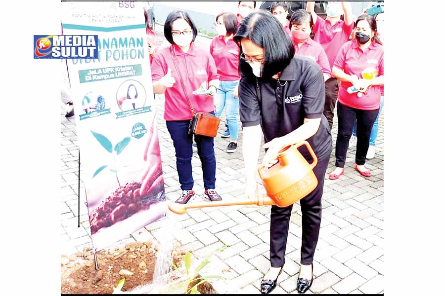 Beri Apresiasi, Rektor Kumaat Dorong Civitas Peduli Lingkungan