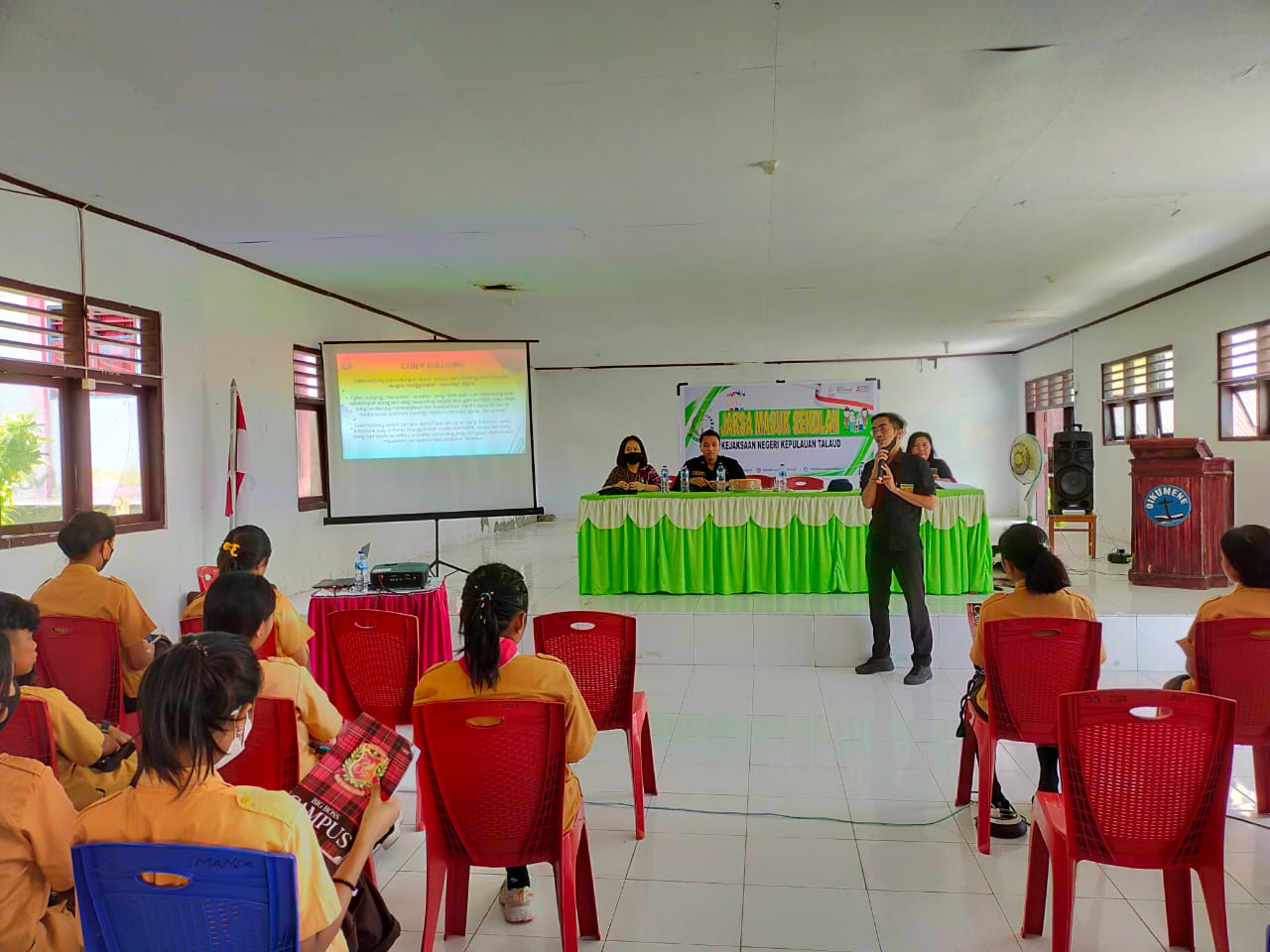 Tim Intelijen Kejari Talaud Gagas Program JMS di SMA 1 Lirung