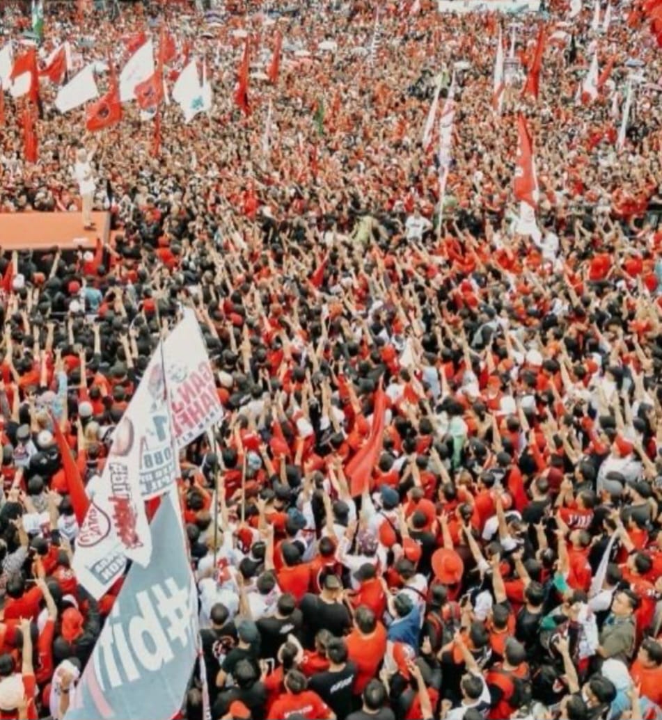 Ganjar Pranowo 'Hipnotis' Warga Sulut, Manado Lumpuh Total