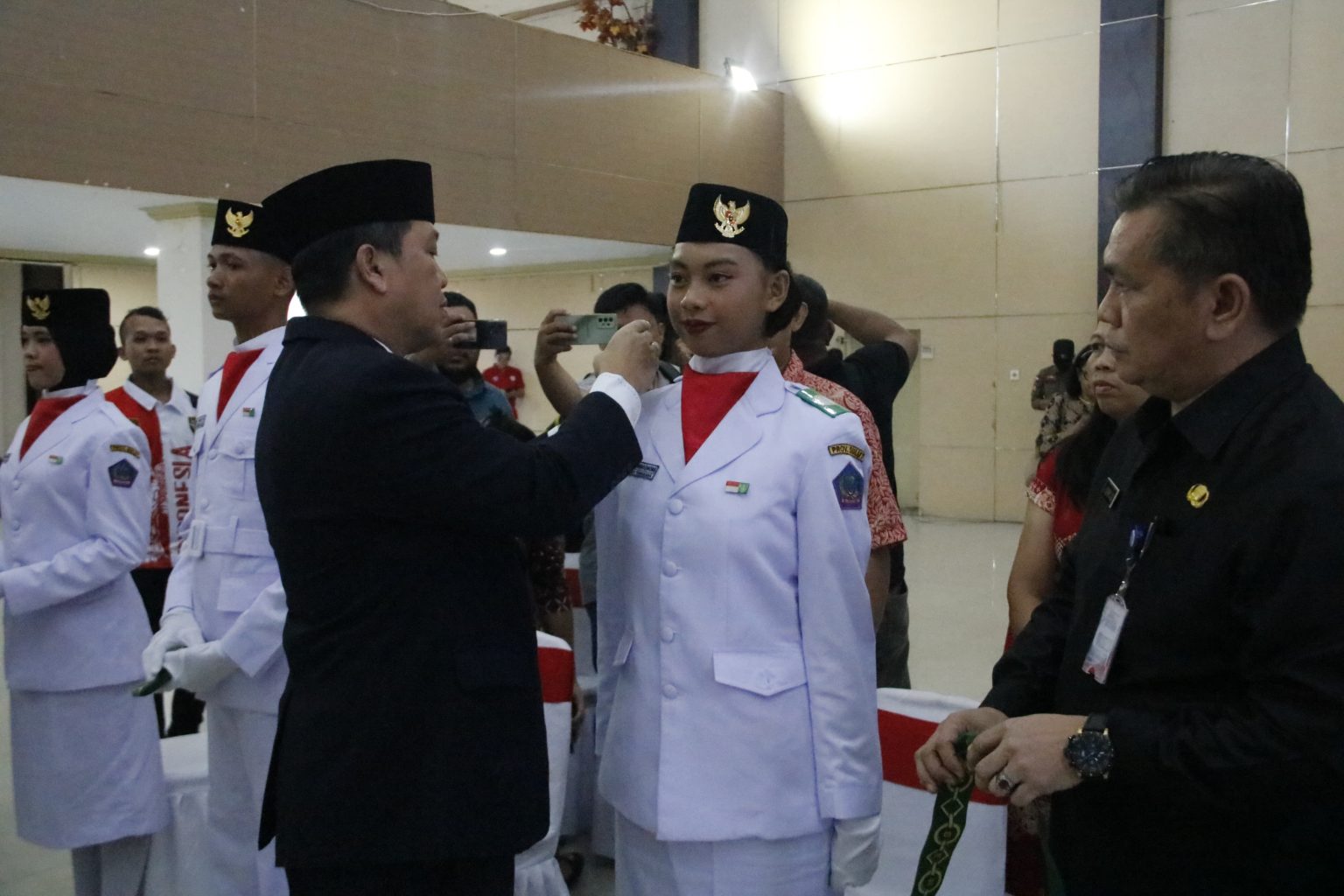 Steven Kandouw Kukuhkan Paskibra Sulut 2024, Beri Empat Poin Motivasi Menyentuh