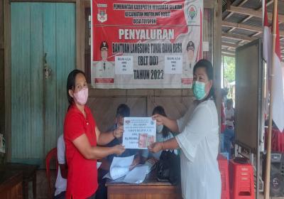 Pemdes Toyopon Salurkan BLT-DD Tahap Kedua Kepada 93 KPM